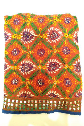 מטפחות יפות עבודת יד סטודיו שחרית